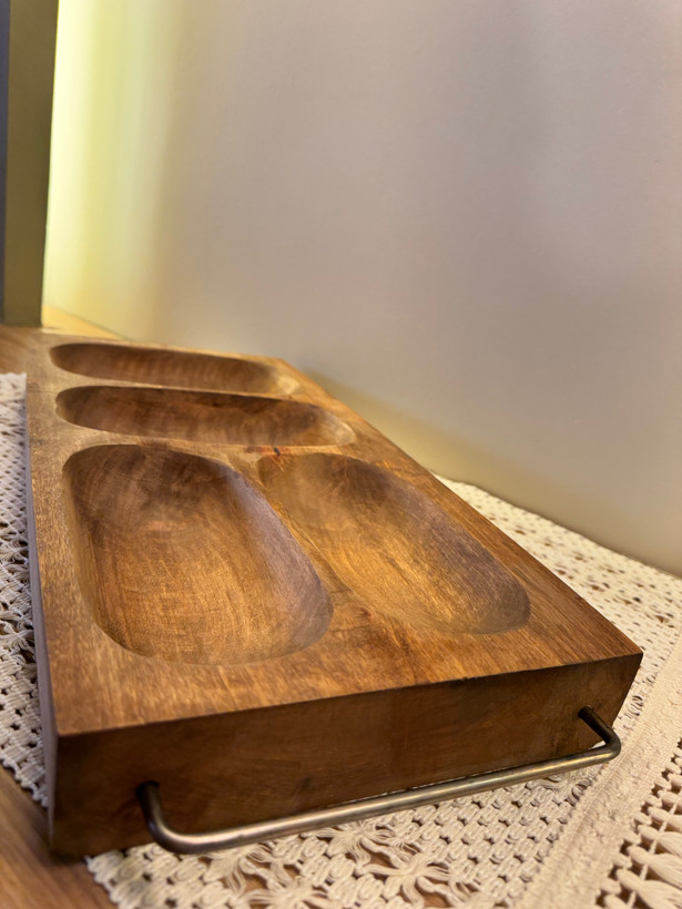 اردو خوری چوبی چهار خانه