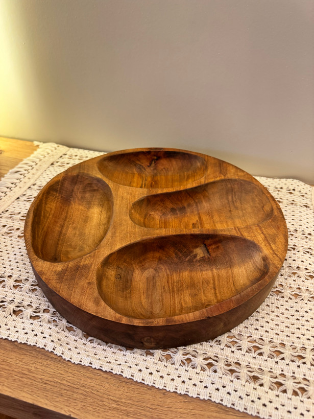 اردو خوری چوبی چهار خانه