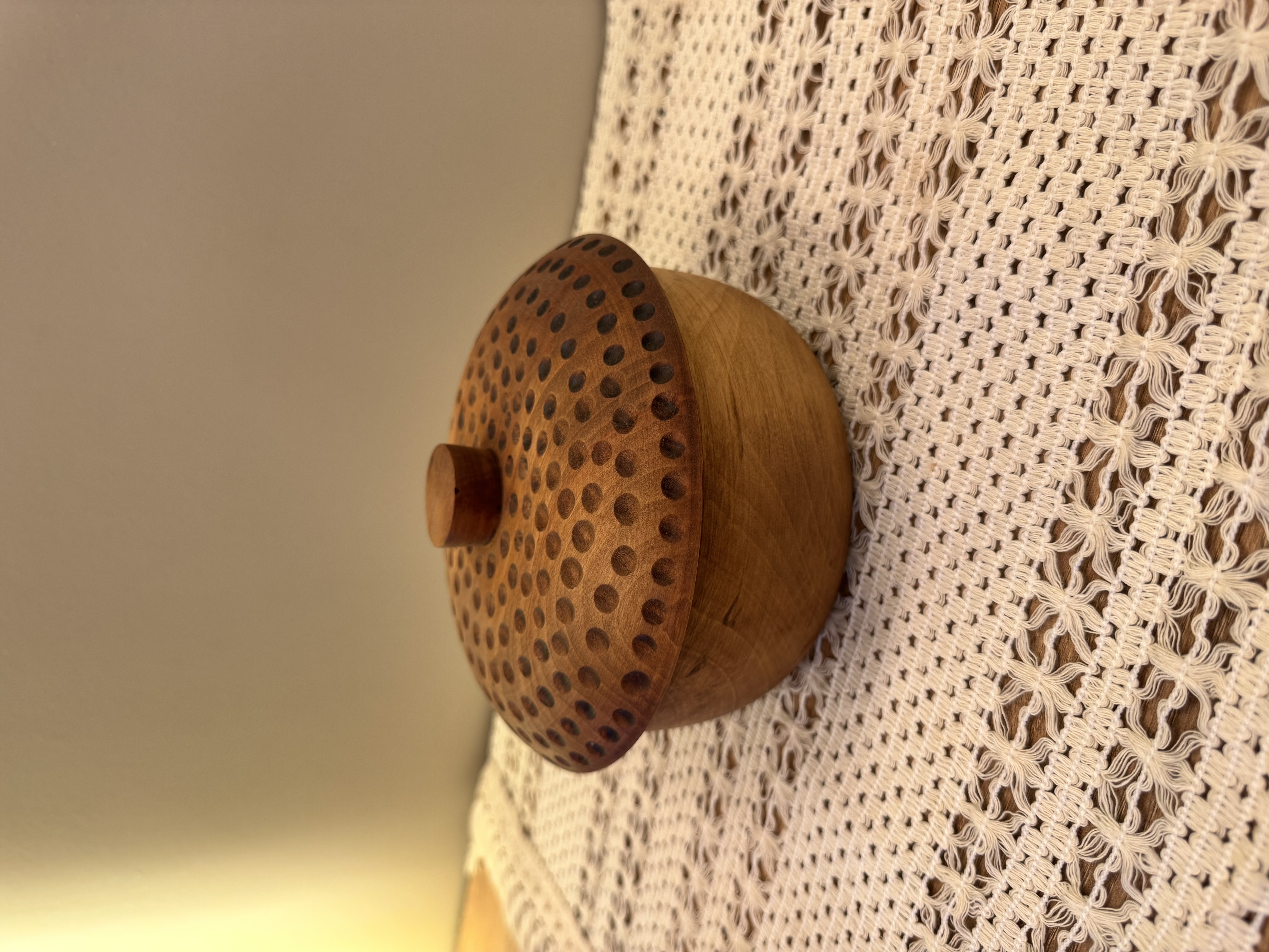 شکلات خوری چوبی